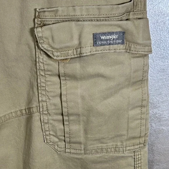 Wrangler Mens Relaxed Fit Cargo Pants Khaki Tan 34x30 - Picture 2 of 8